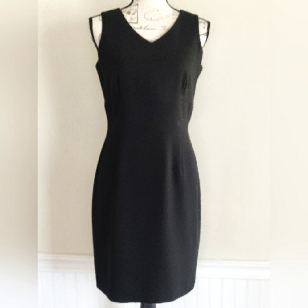 Preview Collection Black Sleeveless V-Neck Sheath Dress